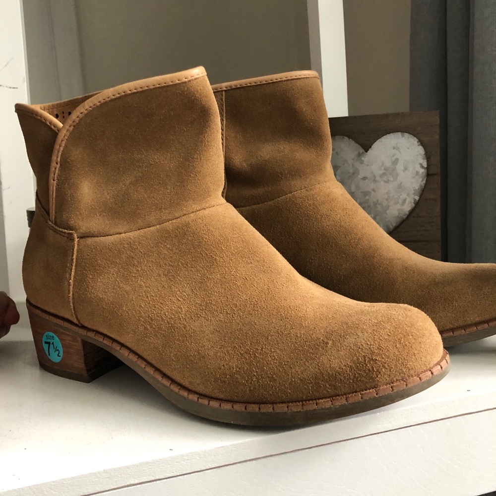 Darling fur booted suede ankle boot! UGG